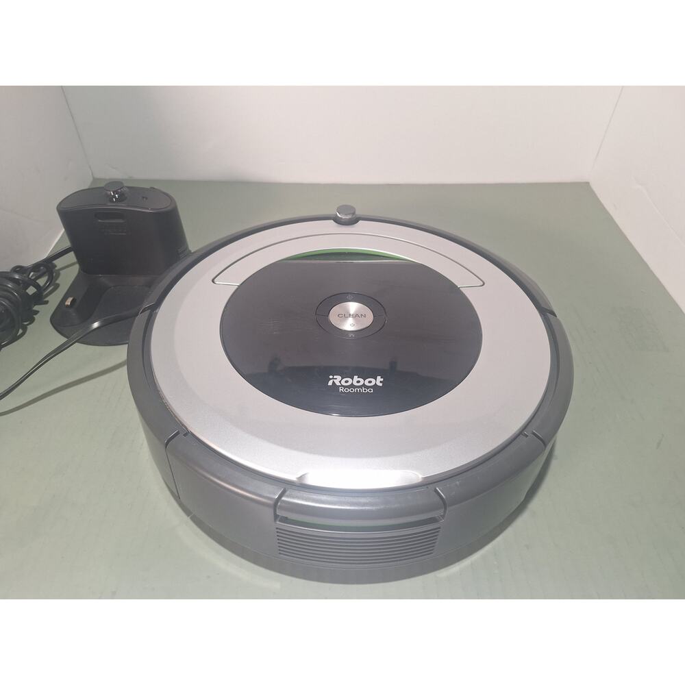 iRobot Roomba 690 Wi-Fi Robot Vacuum w/ Charging Dock Tested Working Excellent